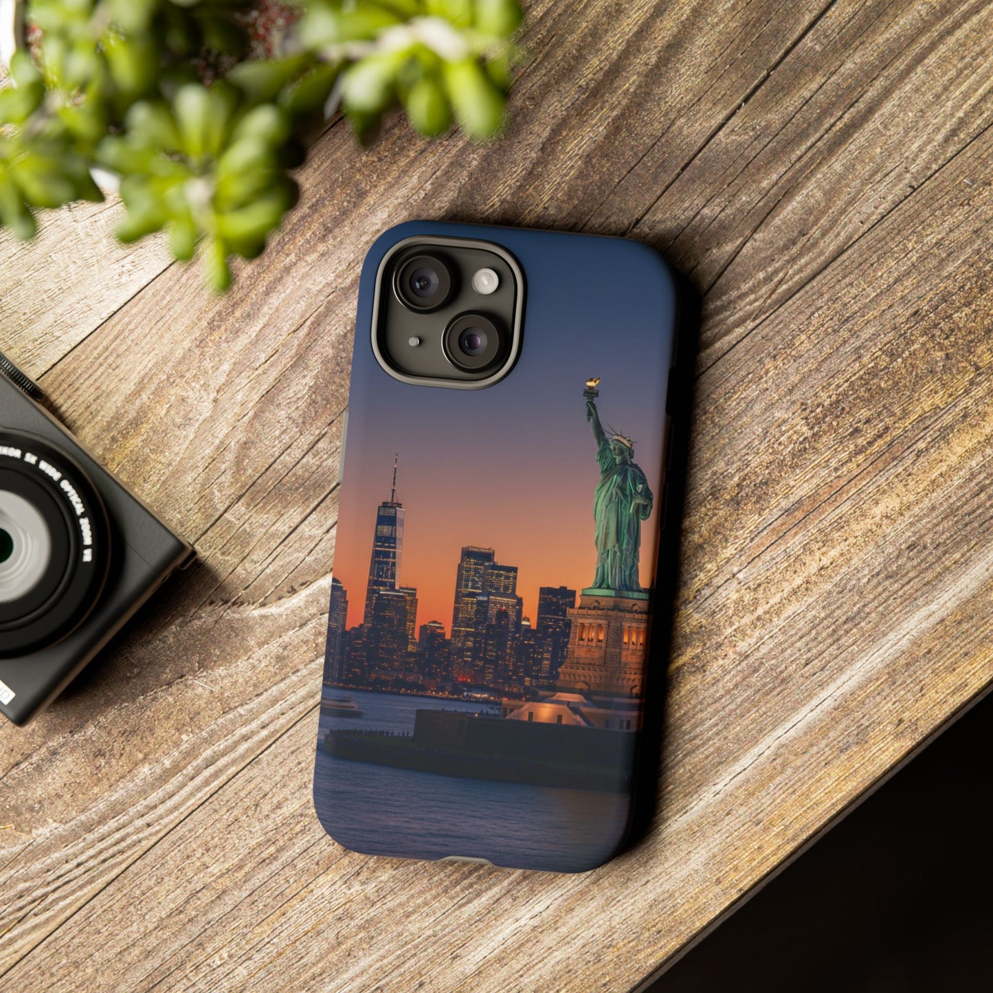 Statue of Liberty Sunset Phone Case – New York City Skyline Travel Aesthetic Tough Case