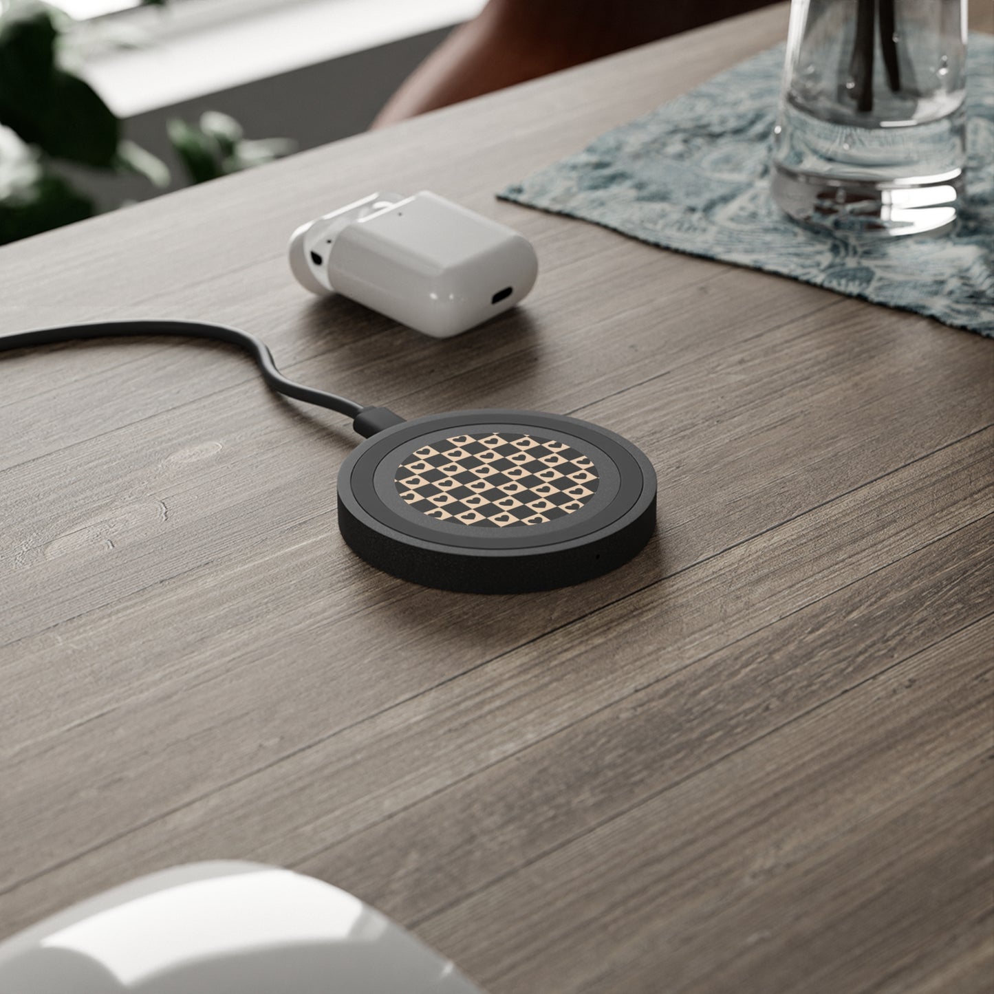 Wireless Charging Pad — Checker Heart Pattern Qi Charger