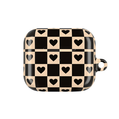 Checkerboard Heart AirPod Case — Retro Black & Beige Protective Cover