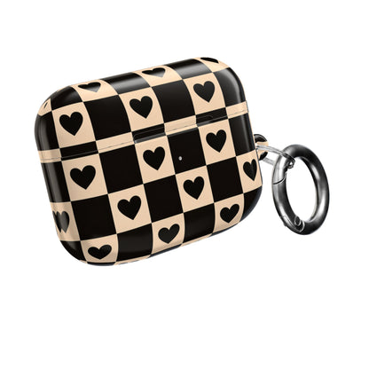 Checkerboard Heart AirPod Case — Retro Black & Beige Protective Cover